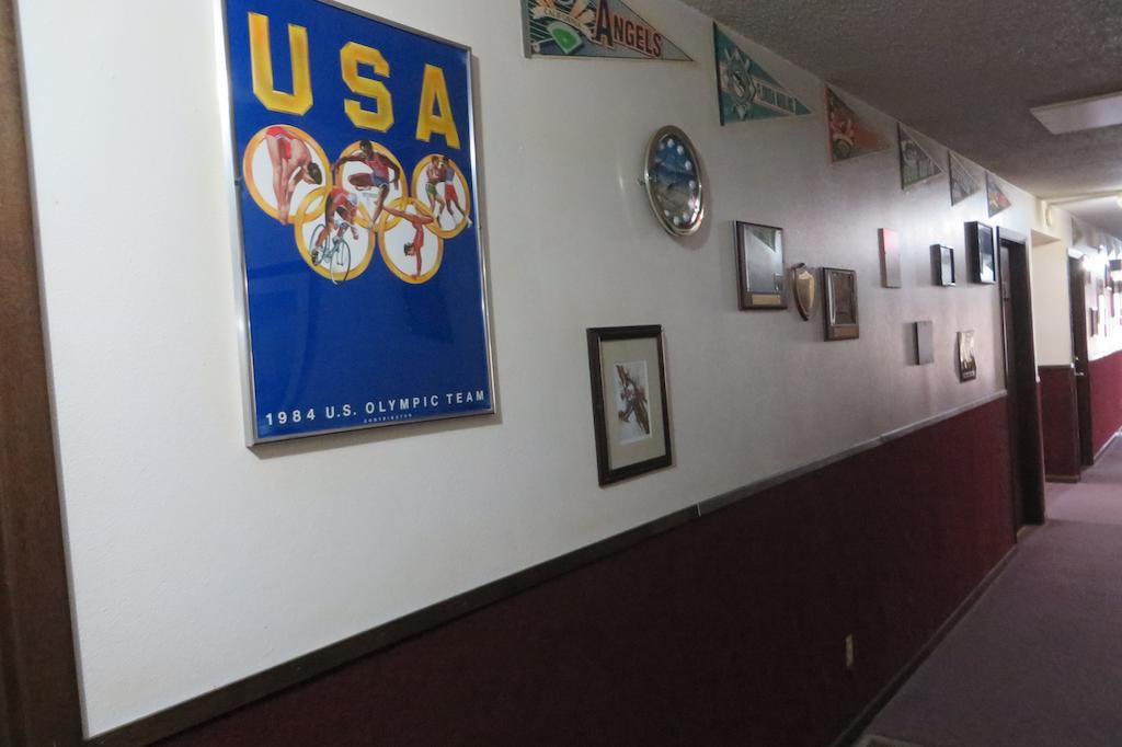 Sports Club Motel Wayne Extérieur photo